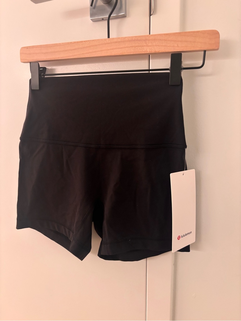 Lululemon Align No Line High-Rise Short 4” - Picture 4 of 7